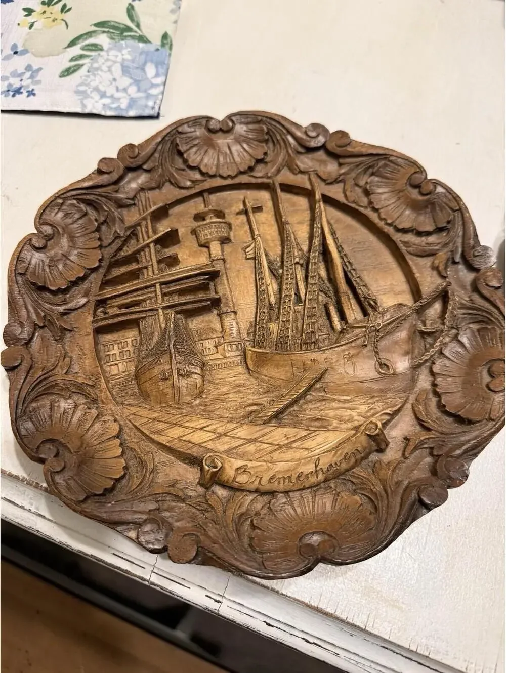 2 Vintage faux carved wood wall plaque/plates; colonial, country, farmhouse